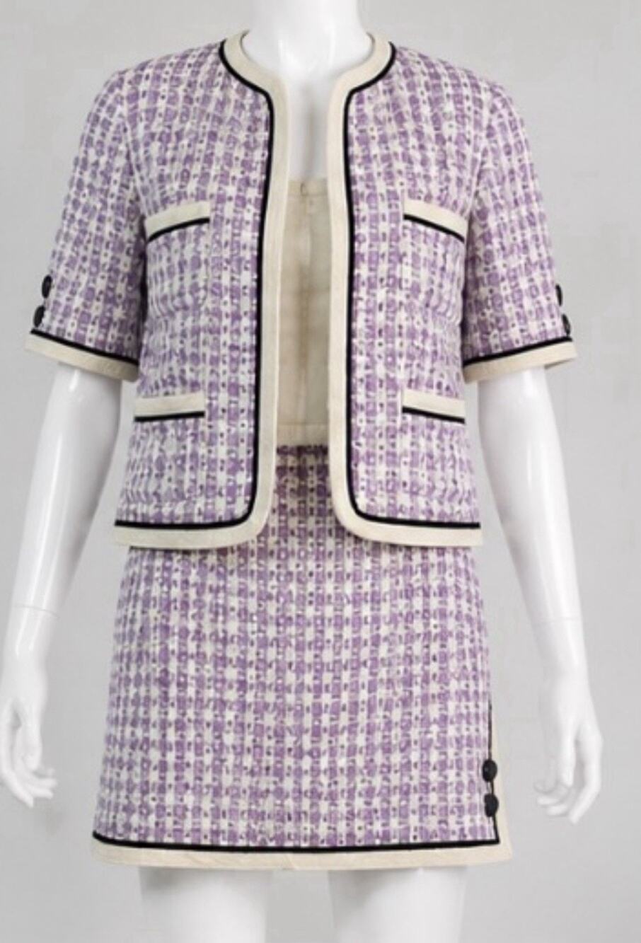 Authentic Chanel Boutique Lavender Tweed Jacket Skirt Suit CC Buttons FR40